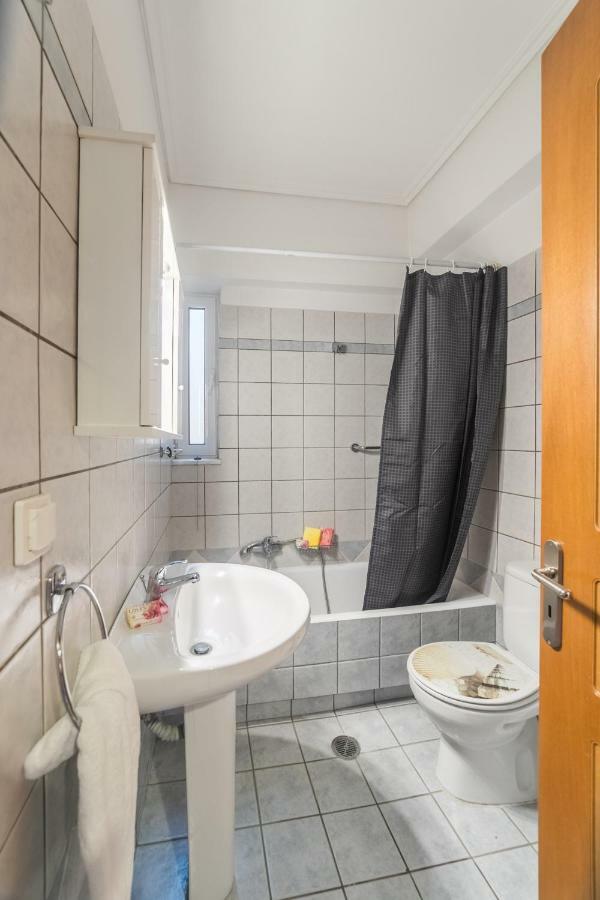 John'S Apartments Каристос Экстерьер фото